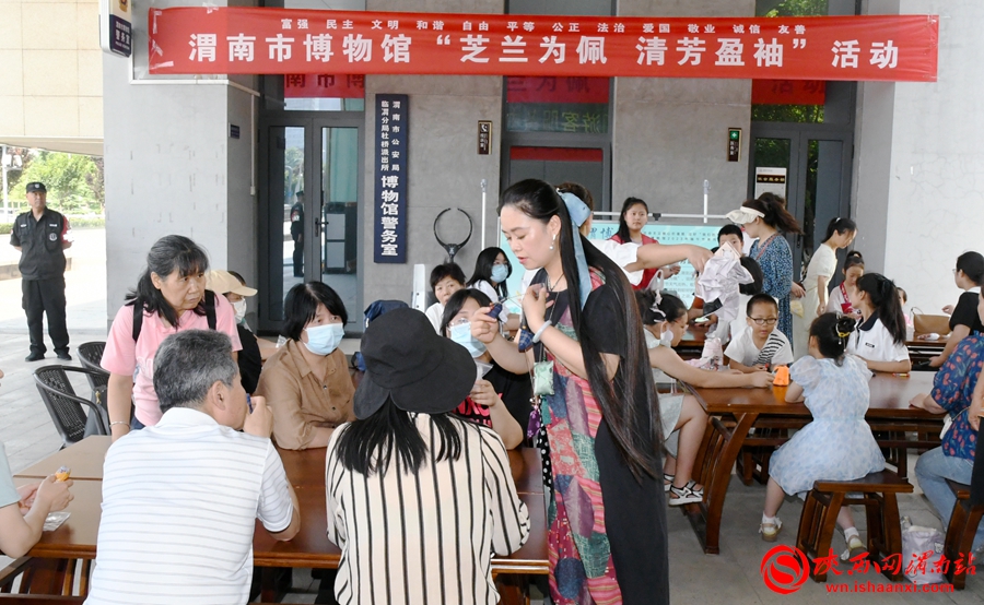 端午情浓 相约渭博 渭南市民在博物馆体验传统端午民俗（组图）